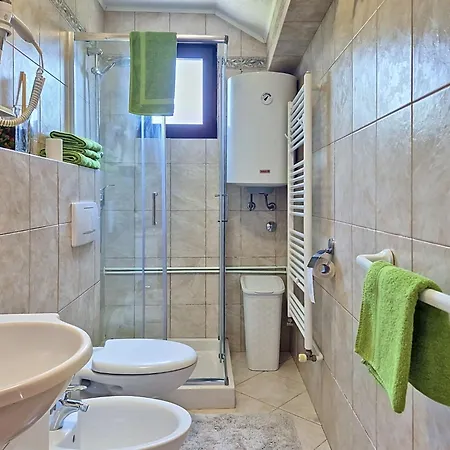 Nyaraló Roza By Interhome